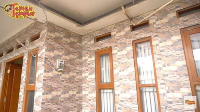 10 Potret Kondisi Rumah Udin Penyok yang Jarang Tersorot, Ada Lemari dari Beton!