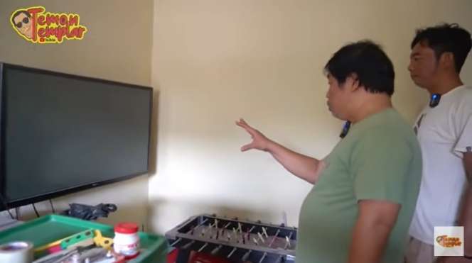 10 Potret Kondisi Rumah Udin Penyok yang Jarang Tersorot, Ada Lemari dari Beton!