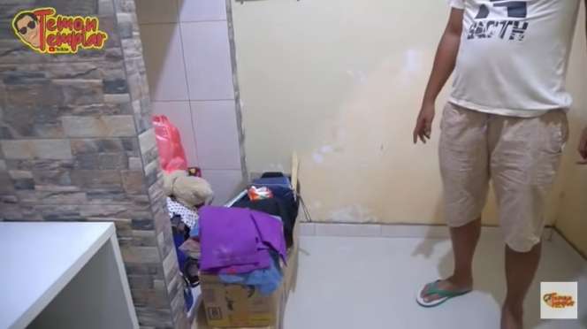 10 Potret Kondisi Rumah Udin Penyok yang Jarang Tersorot, Ada Lemari dari Beton!