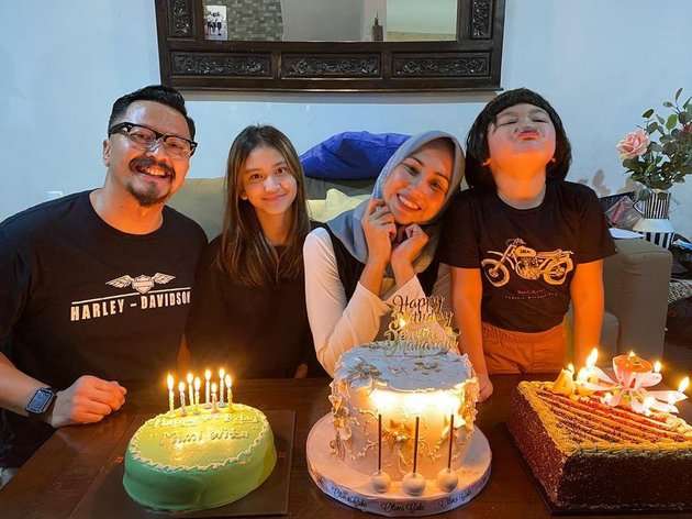 Sama Cantiknya, 5 Potret Kedekatan Deswita Maharani dengan Harliafa Anak Sambungnya yang Jadi Sorotan!