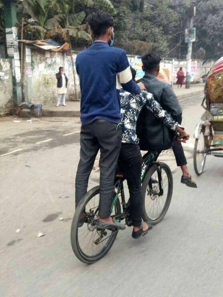 10 Momen Mudah yang Dibuat Ribet, Hasilnya Bikin Geleng-Geleng Kepala!