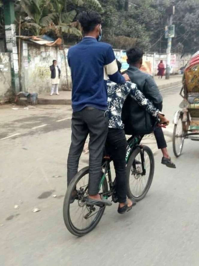 10 Momen Mudah yang Dibuat Ribet, Hasilnya Bikin Geleng-Geleng Kepala!