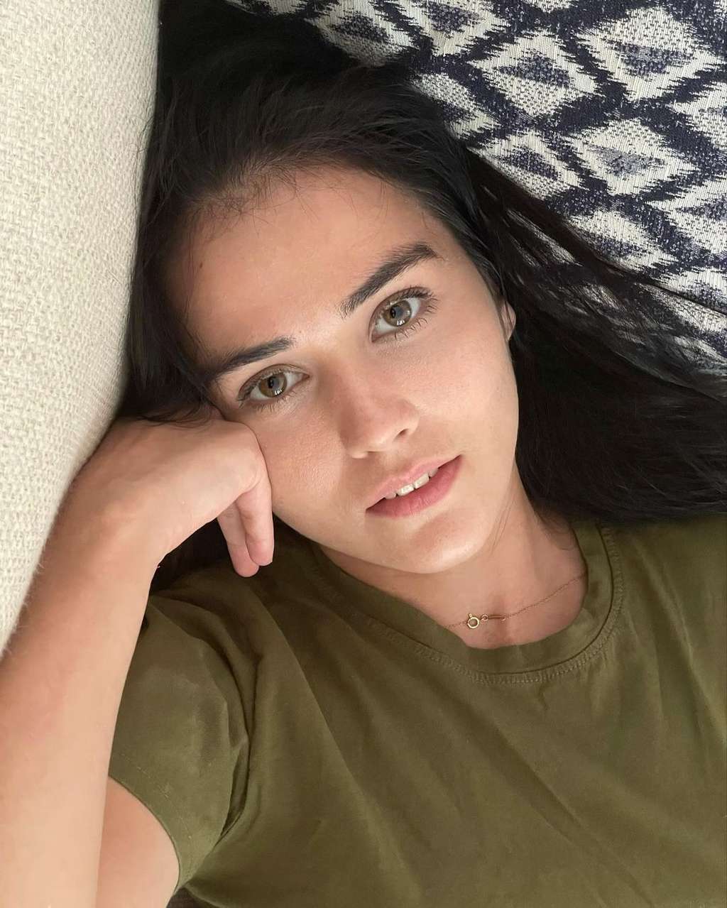 Masih Ingat Dengan Senk Lotta Mantan Istri Fauzi Baadila? 7 Potret Terbarunya Bikin Melongo!