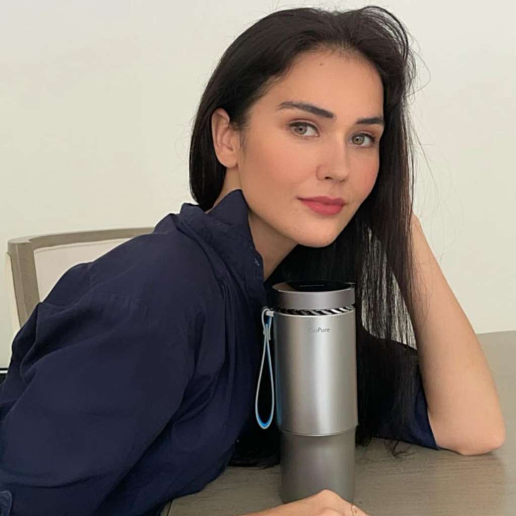 Masih Ingat Dengan Senk Lotta Mantan Istri Fauzi Baadila? 7 Potret Terbarunya Bikin Melongo!