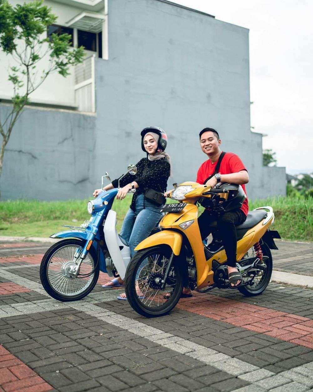 5 Crazy Rich Indonesia Ini Tak Malu Tampil Merakyat, Makan Nasi Bungkus Hingga Nongkrong di Angkringan!