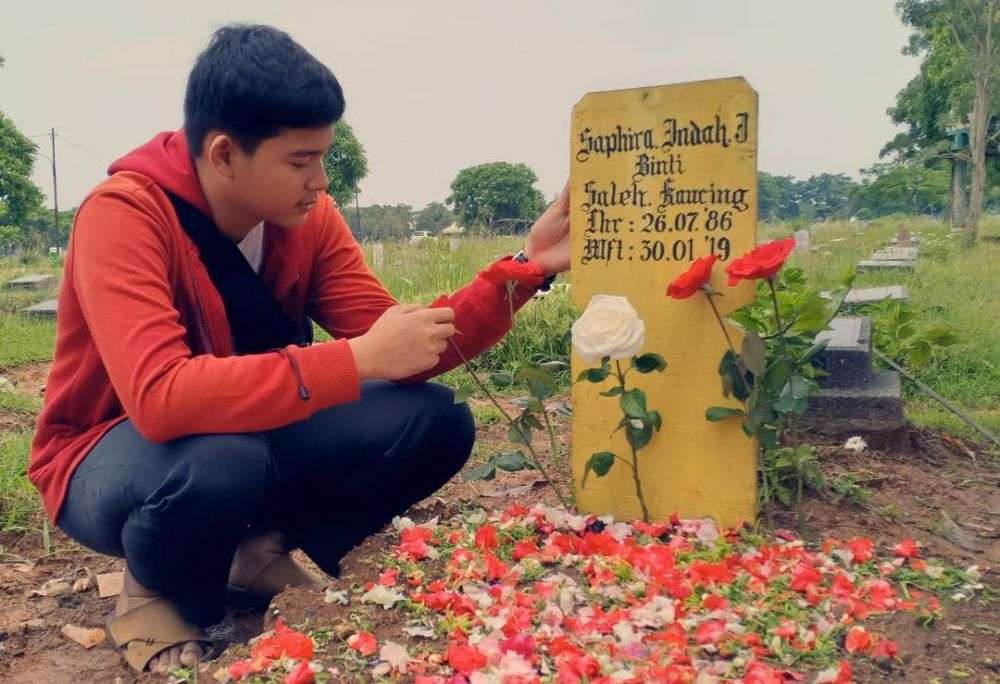 Ingat Artis Cantik Saphira Indah yang Dikubur Bareng Janin? Nasib Sang Suami Kini Bikin Syok, Lihat 8 Potretnya!