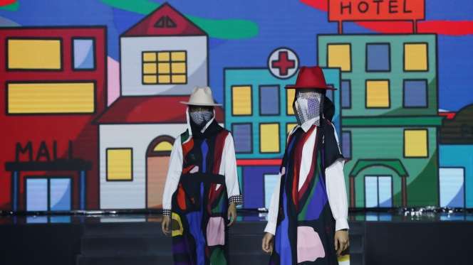 FOTO: Jakarta Fashion Trend 2022, Suguhkan Kolaborasi Fashion dan Seni