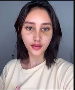 7 Potret Permesta Dhyaz Anak Farida Nurhan Usai Oplas Hidung, Parasnya Bikin Salfok!