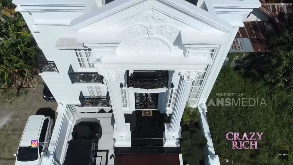 10 Potret Rumah Shella Saukia ‘Crazy Rich Aceh’, Mewah Bak Istana-Ada Ruang Rahasia!