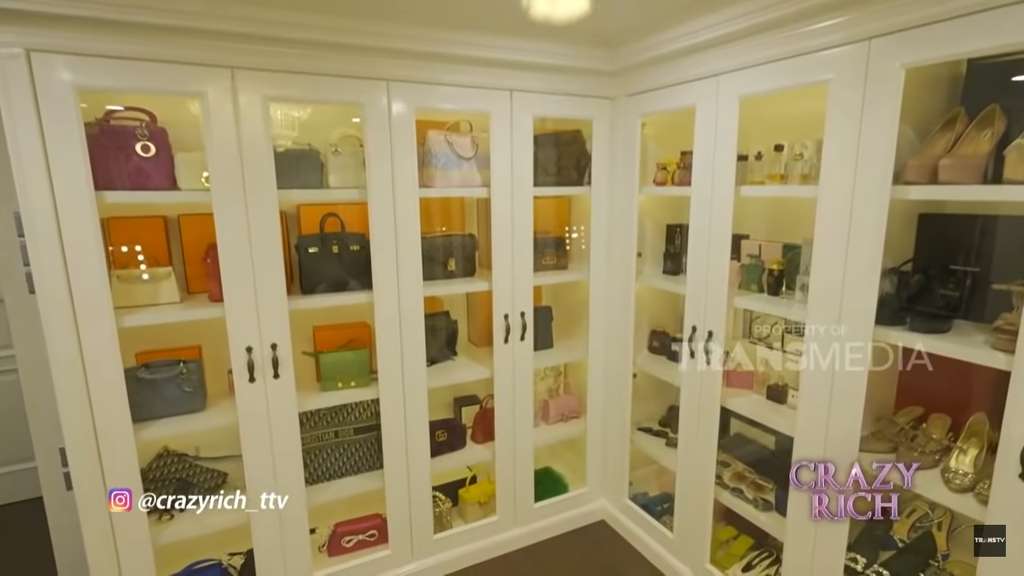 10 Potret Rumah Shella Saukia ‘Crazy Rich Aceh’, Mewah Bak Istana-Ada Ruang Rahasia!