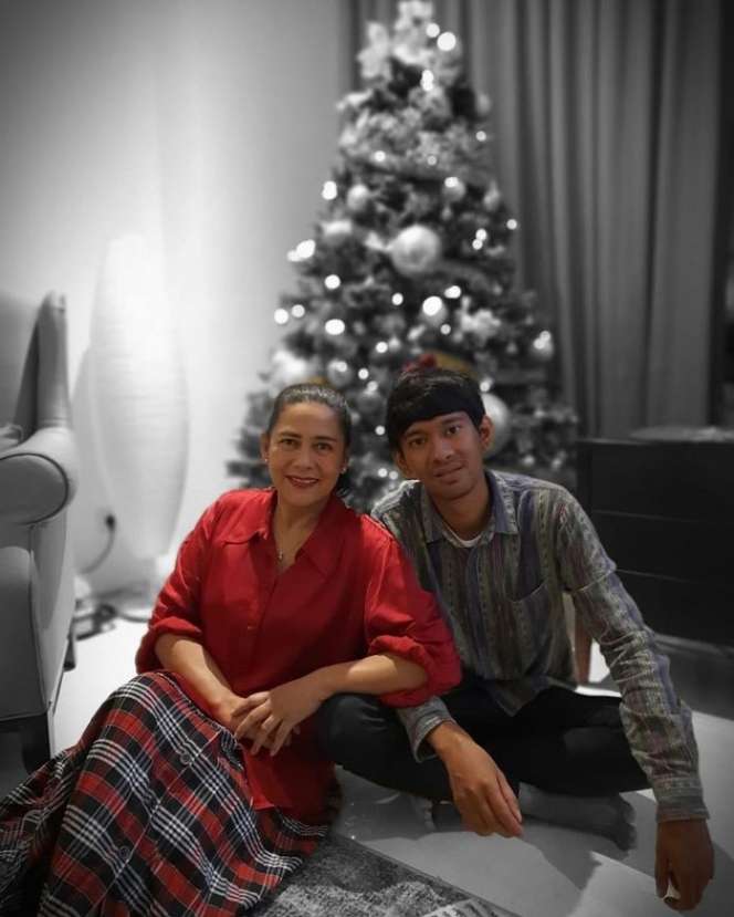 Jarang Tersorot Ini 7 Potret Nathana Gaza Anak Bungsu Lydia Kandou, Kesederhanannya Tuai Pujian! Sang Istri Jualan Kripik