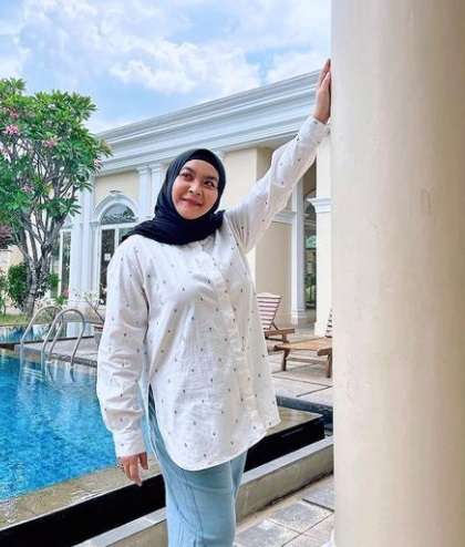 Masih Ingat Pelawak Ulfa Dwiyanti? Lama Tak Muncul Di Layar Kaca Begini 7 Potret Terbarunya!