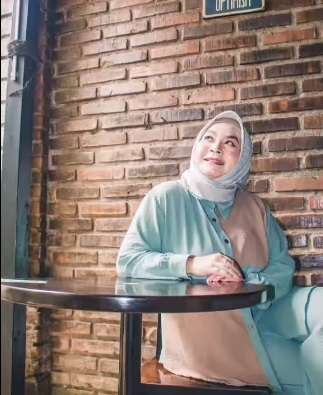 Masih Ingat Pelawak Ulfa Dwiyanti? Lama Tak Muncul Di Layar Kaca Begini 7 Potret Terbarunya!