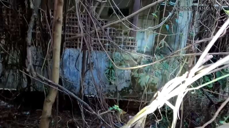 10 Potret Ngerinya Rumah Mewah Terbengkalai 10 Tahun, Ada Kamar Bekas ‘Bunuh Diri’!