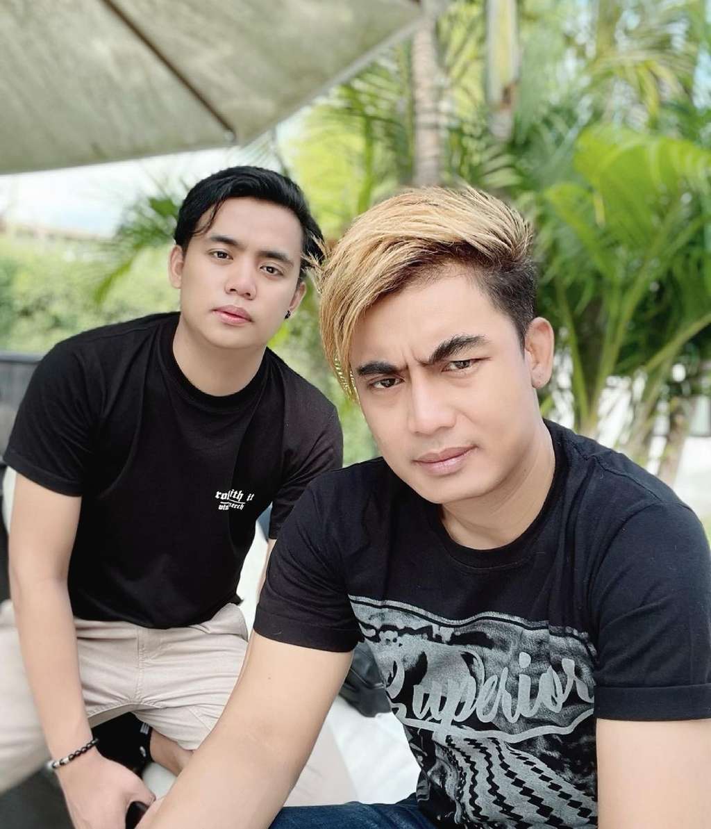 8 Potret Terbaru Charly Van Houten yang Makin Glow Up, Penampilannya Beda Banget!