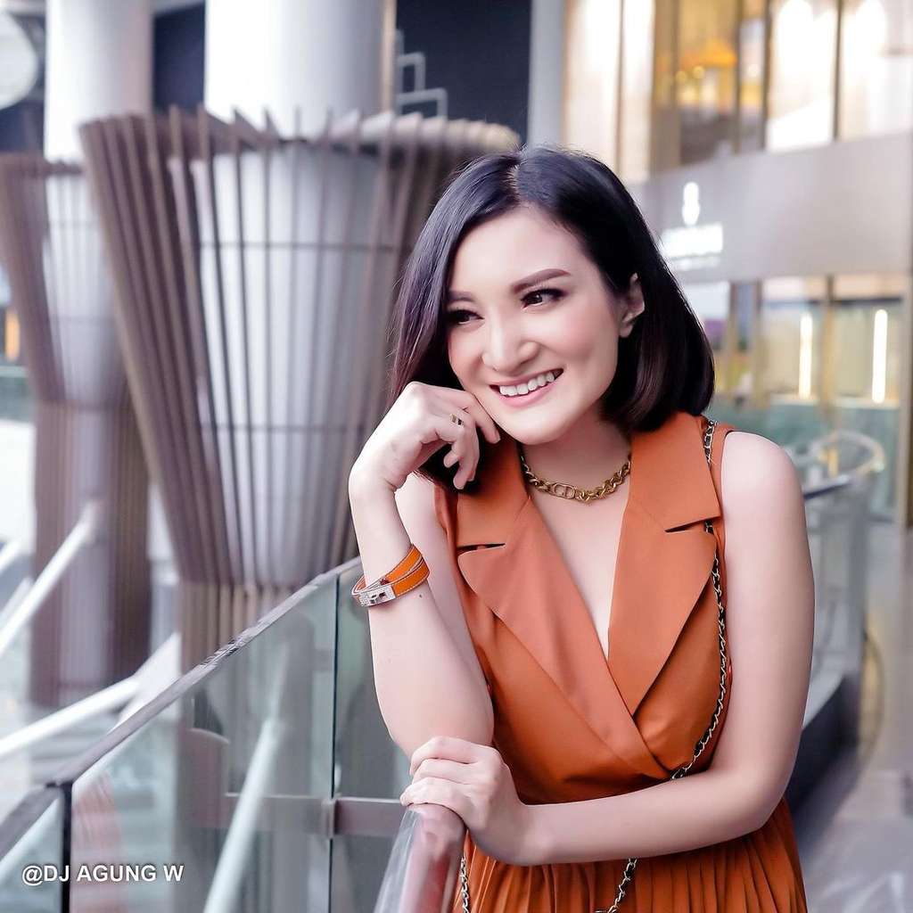 Ingat Kiki Amalia Mantan Markus Horison? Makin ‘Hot’ Usai 9 Tahun Menjanda, Lihat 8 Potretnya