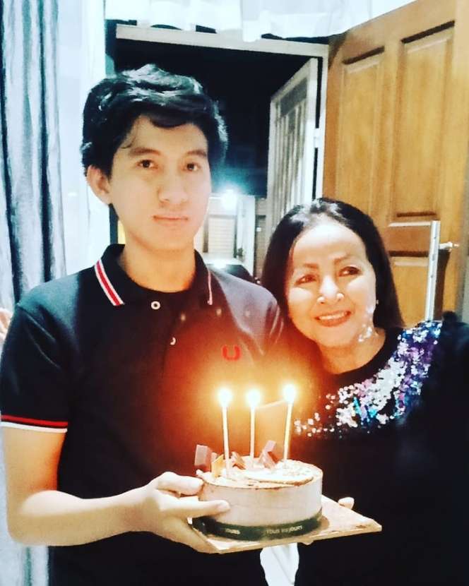 5 Potret Iqbal Ramadhan, Putra Machica Mochtar dari Pernikahan Siri dengan Mendiang Eks Menteri Moerdiono
