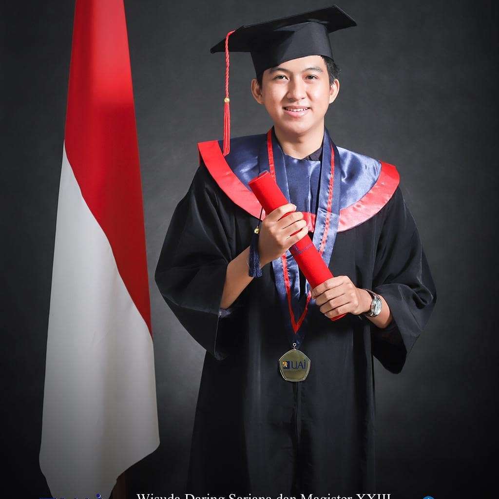 5 Potret Iqbal Ramadhan, Putra Machica Mochtar dari Pernikahan Siri dengan Mendiang Eks Menteri Moerdiono