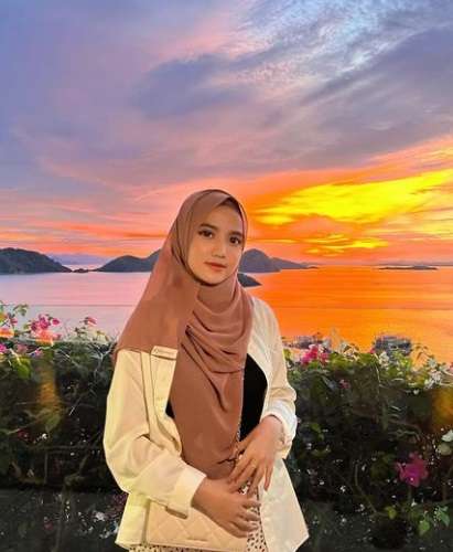 6 Potret Wirda Anak Ustaz Yusuf Mansur, Punya Penghasilan Rp3 Miliar Tiap Bulan