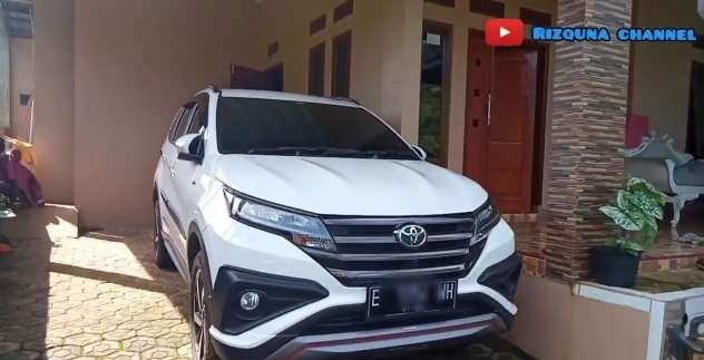 8 Potret Kondisi Rumah Komedian Ohang yang Jarang Tersorot, Ada di Tengah Sawah!