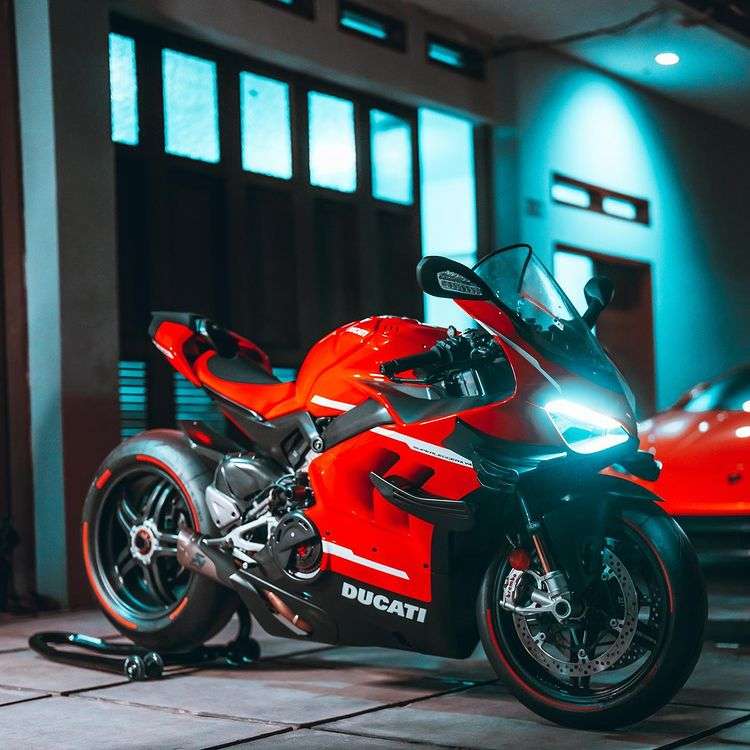 Koleksi Motor Gede Crazy Rich Doni Salmanan, Harganya Bikin Melongo!