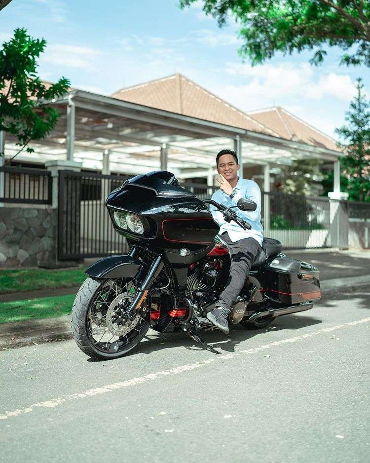 Koleksi Motor Gede Crazy Rich Doni Salmanan, Harganya Bikin Melongo!