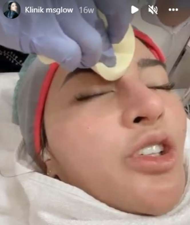 7 Potret Crazy Rich Shandy Purnamasari Tampil Natural, Wajah Cantiknya Curi Perhatian!