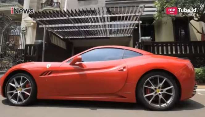 7 Potret Rumah Mewah Crazy Rich Sanny Liawati, Desainnya Wow Banget!