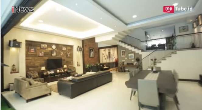 7 Potret Rumah Mewah Crazy Rich Sanny Liawati, Desainnya Wow Banget!