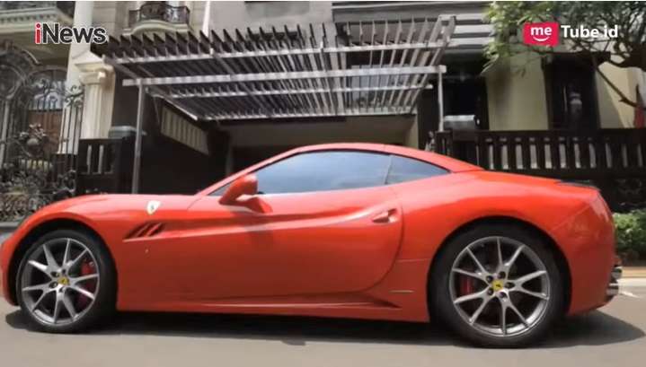 7 Potret Rumah Mewah Crazy Rich Sanny Liawati, Desainnya Wow Banget!