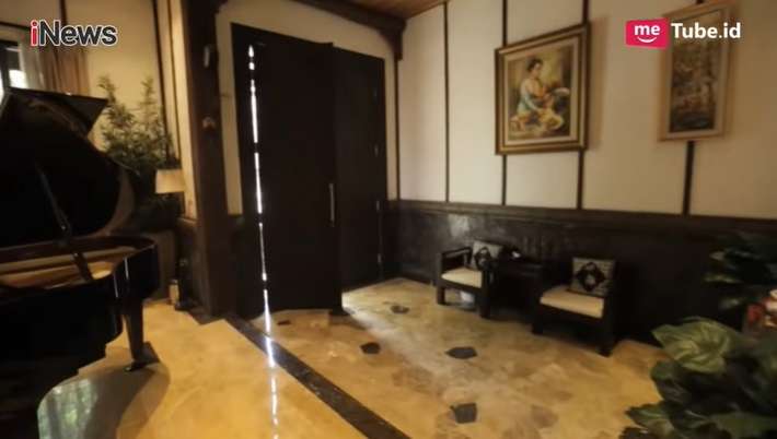 7 Potret Rumah Mewah Crazy Rich Sanny Liawati, Desainnya Wow Banget!