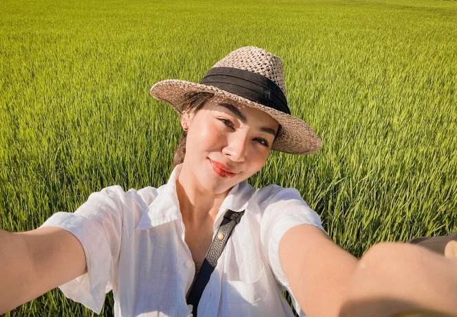9 Potret Faye Malisorn Wanita Thailand yang Bikin Ivan Gunawan Bucin, Rela Tabur Bunga di Ranjang!