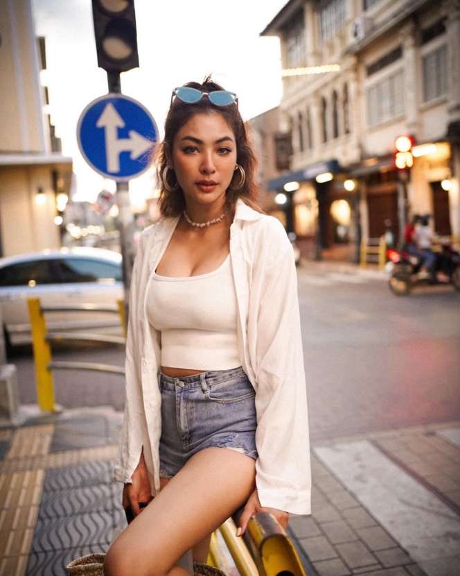 9 Potret Faye Malisorn Wanita Thailand yang Bikin Ivan Gunawan Bucin, Rela Tabur Bunga di Ranjang!
