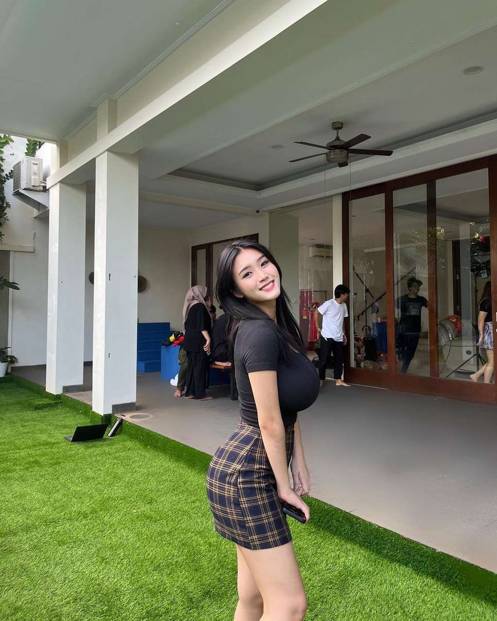 Dijuluki Pemersatu Bangsa! 10 Potret Anastasya Khosasih Selebgram ‘Hot’ yang Disorot Media Asing
