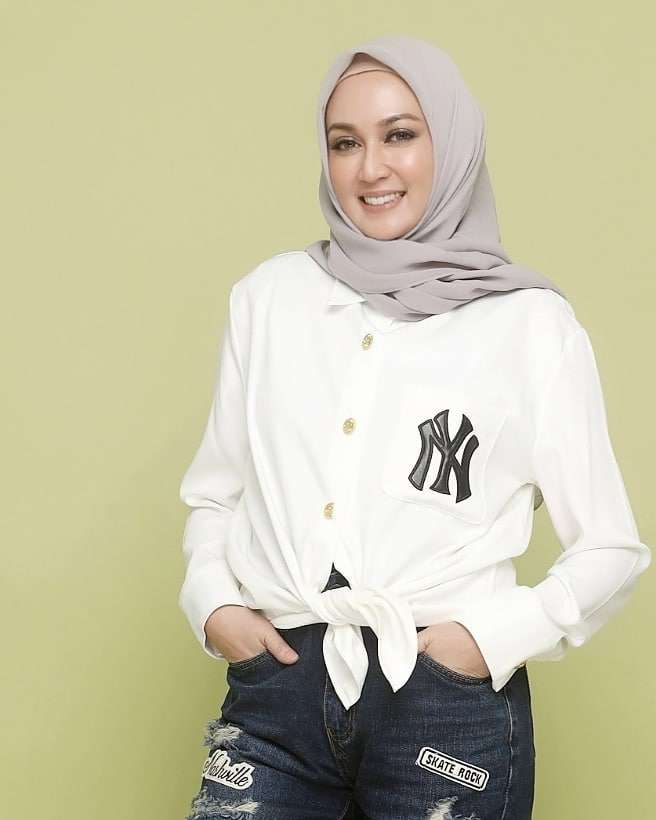 Ingat Dina Lorenza yang Dijodohkan dengan Ariel NOAH? Kini Ditinggalkan Fans, Lihat 7 Potretnya