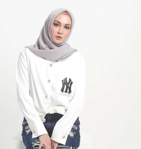 Ingat Dina Lorenza yang Dijodohkan dengan Ariel NOAH? Kini Ditinggalkan Fans, Lihat 7 Potretnya