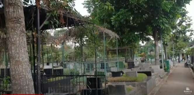 5 Potret Makam Agung Hercules, Gambar di Nisan Jadi Sorotan