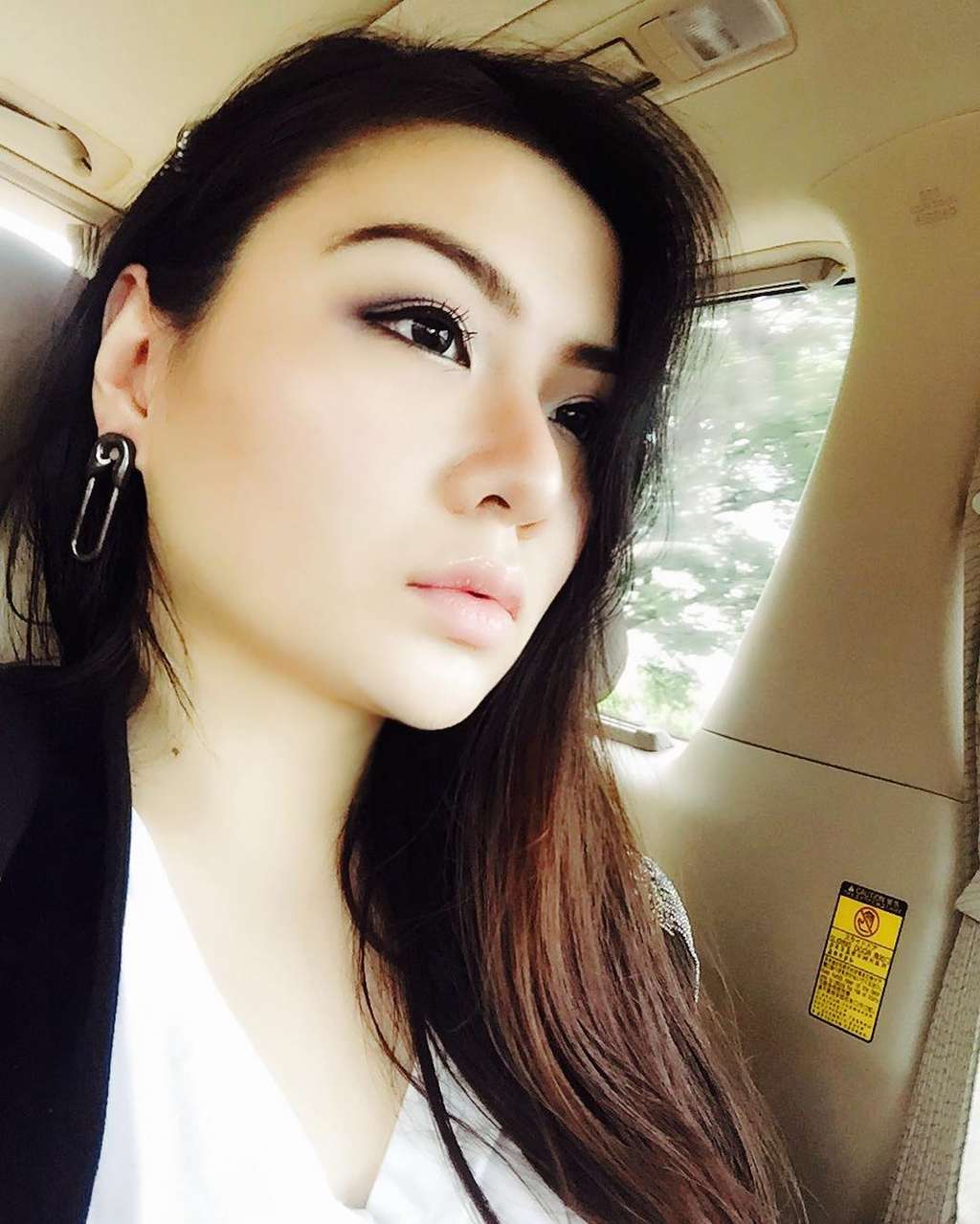 Cantik Banget! 5 Potret Terbaru Cindy Cenora 'Aku Cinta Rupiah'