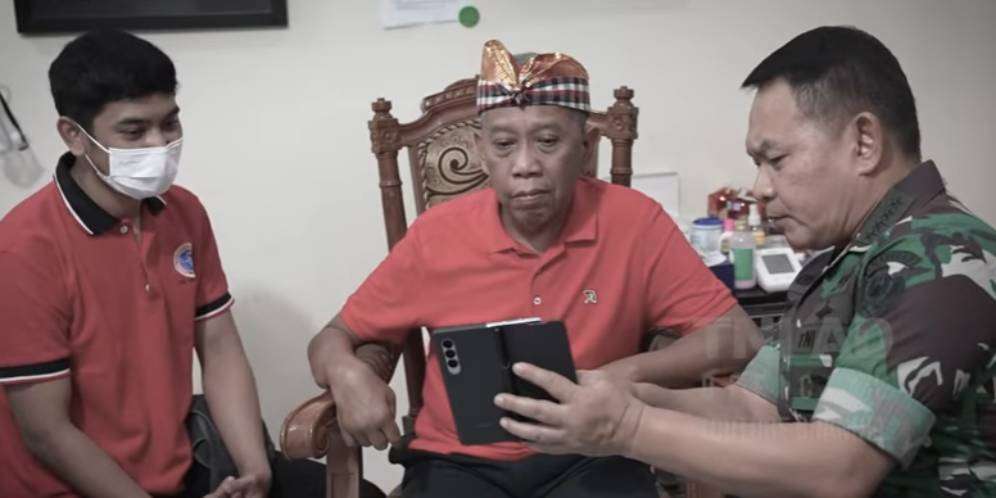 Momen Jenderal TNI Dudung Kunjungi Tukul Arwana, Bikin Haru!