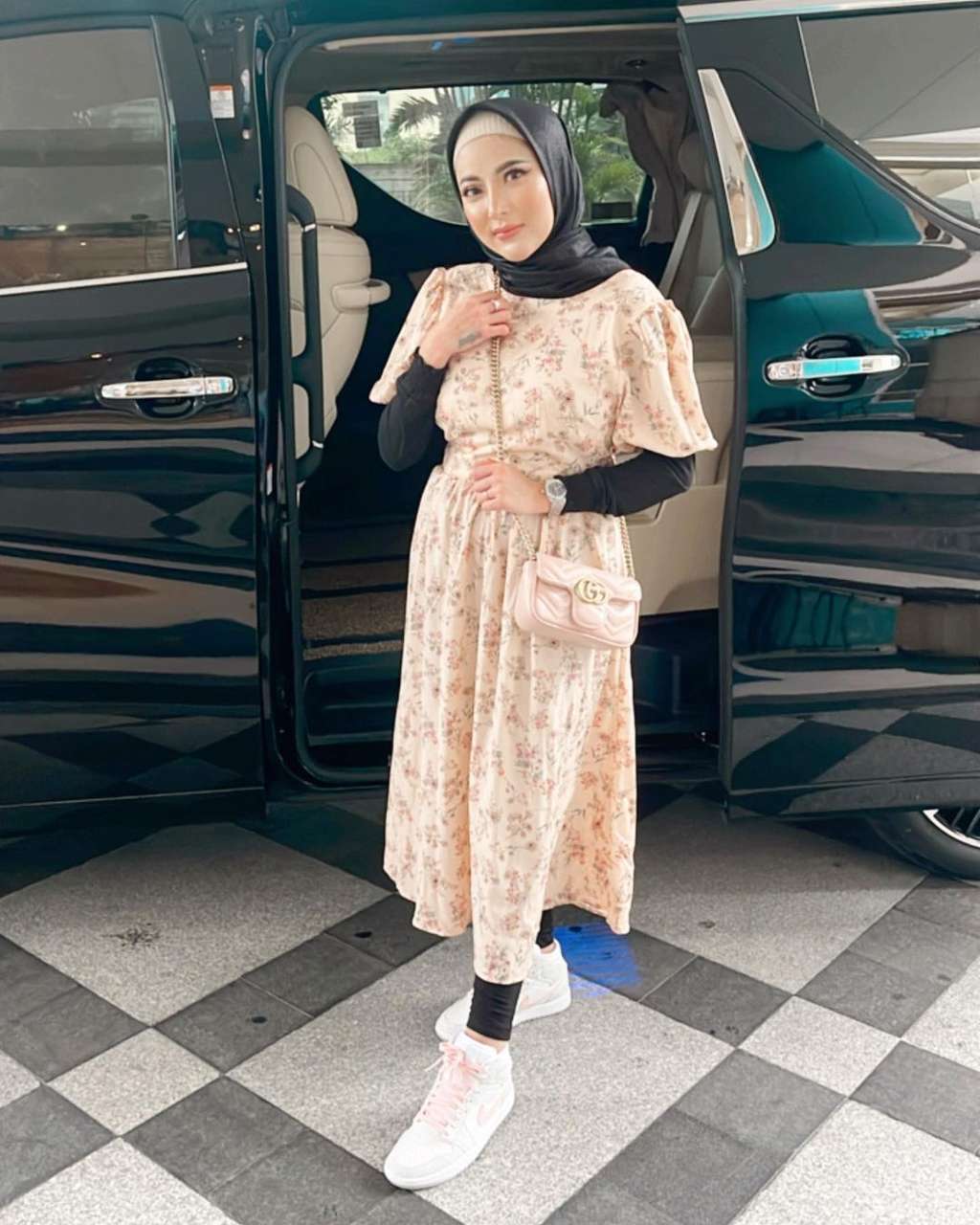 10 Fakta Percobaan Bunuh Diri Selebgram Ayu Aulia, Ternyata Bukan Karena Zikri Daulay!