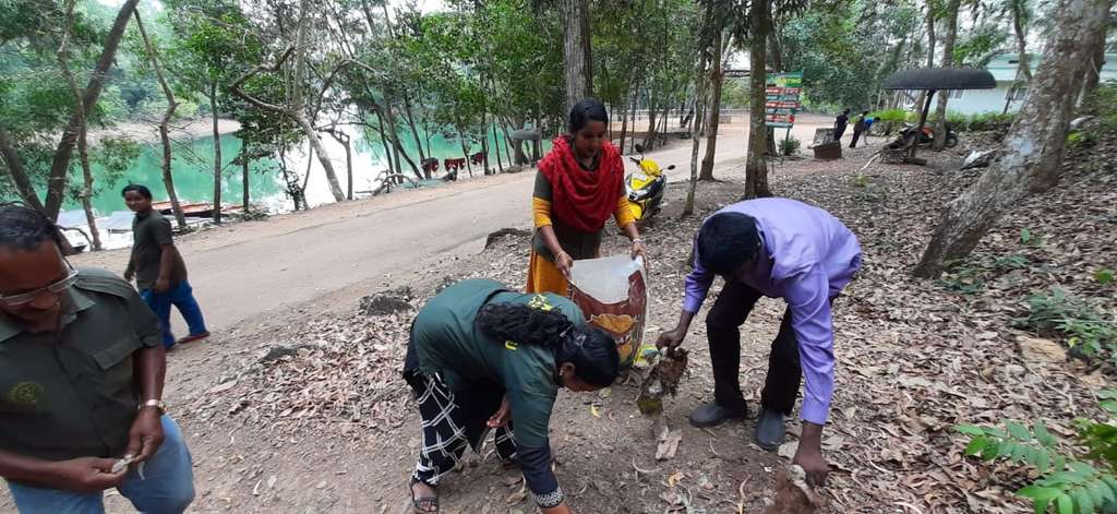 8 Potret ‘Manusia Ular’ Dipatuk King Cobra 3 Meter, Fungsi Otaknya Langsung Error