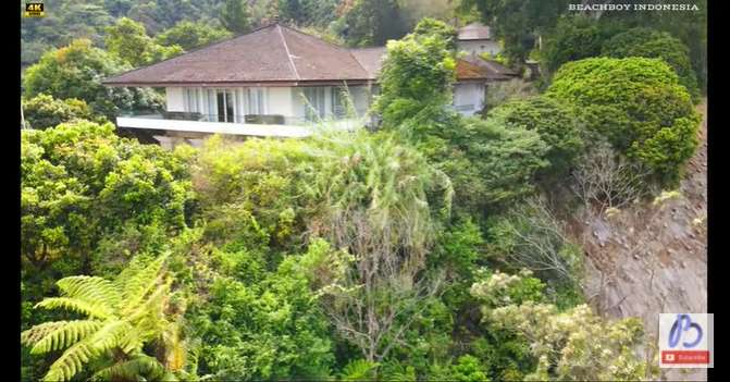 10 Potret Vila Soekarno yang Terbengkalai di Kawasan Puncak Bogor, Ada Tangga Keramat!