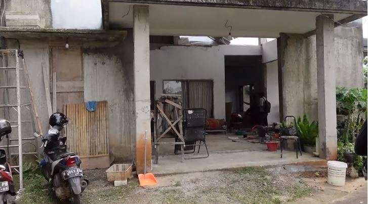 10 Potret Rumah Orangtua Indah Permatasari yang Jarang Tersorot, Ada Kebun Buah Luas!
