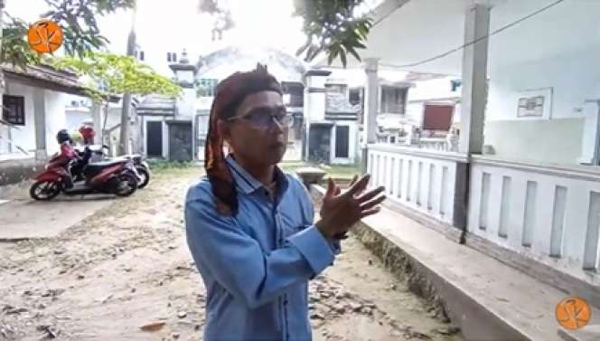 Setelah 15 Tahun Berlalu, Inilah 7 Potret Makam Taufik Savalas yang Kondisinya Disorot