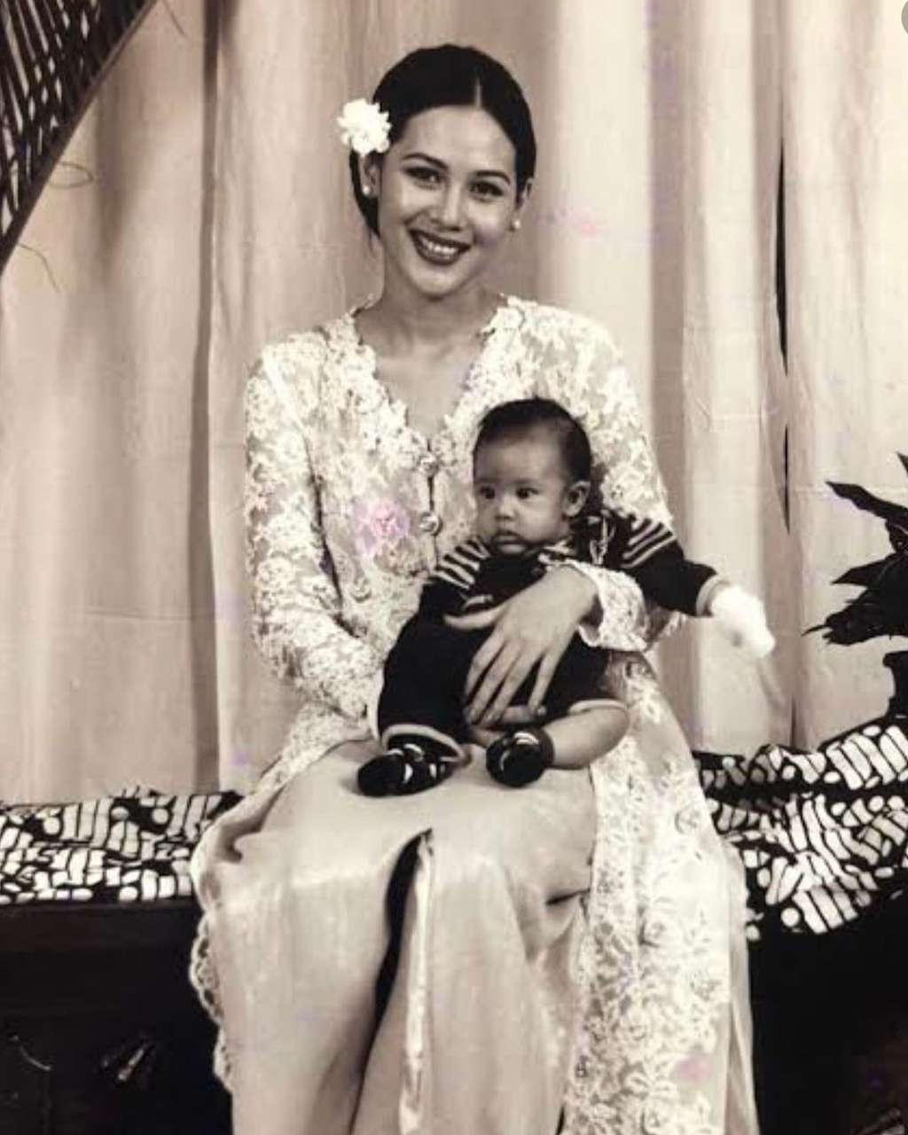 10 Potret Masa Muda Ina Thomas, Cantik Banget Mirip Anya Geraldine
