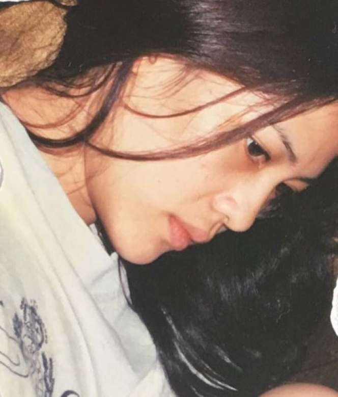 10 Potret Masa Muda Ina Thomas, Cantik Banget Mirip Anya Geraldine