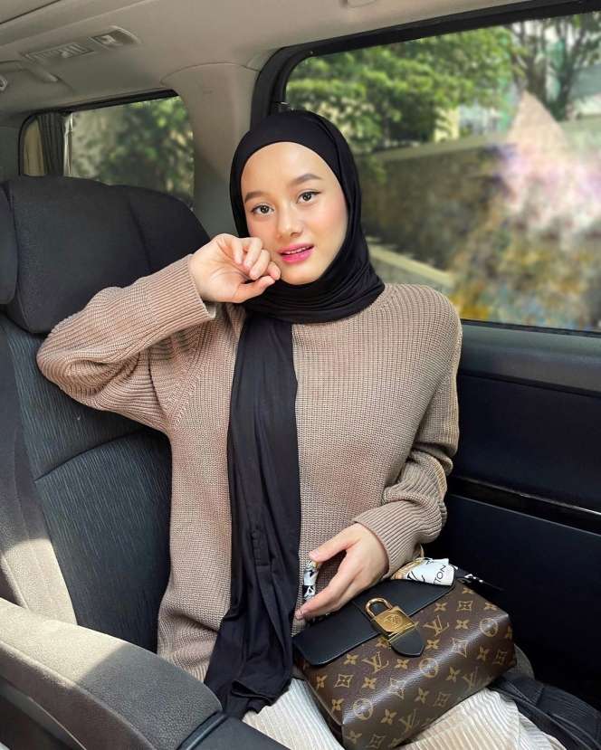 8 Artis Cantik Tolak Tawaran Syuting karena Disuruh Lepas Hijab, Terakhir Malah Makin Sukses!