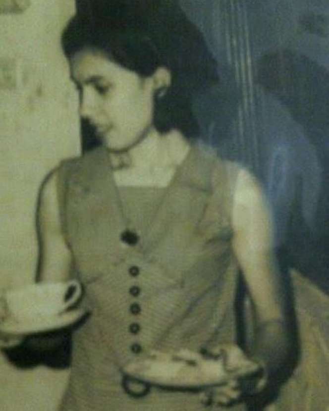 7 Potret Masa Muda Ibunda Ahmad Dhani yang Tak Kamu Tahu, Ternyata Mirip Al Ghazali