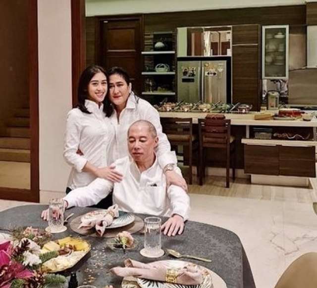 5 Potret Kusuma Puteri, Cucu 'Sultan' Pendiri Mustika Ratu yang Cantik, Ternyata Dokter!