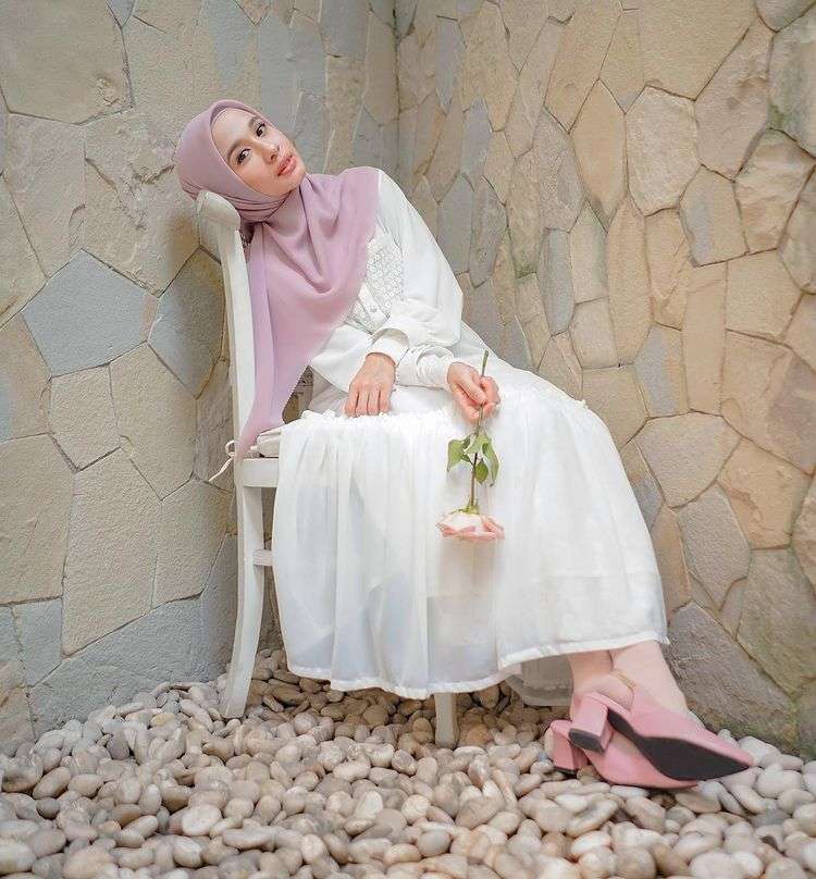 10 Potret Terbaru Laudya Cynthia Bella, Disebut Terlalu Kurus Hingga Bikin Khawatir!